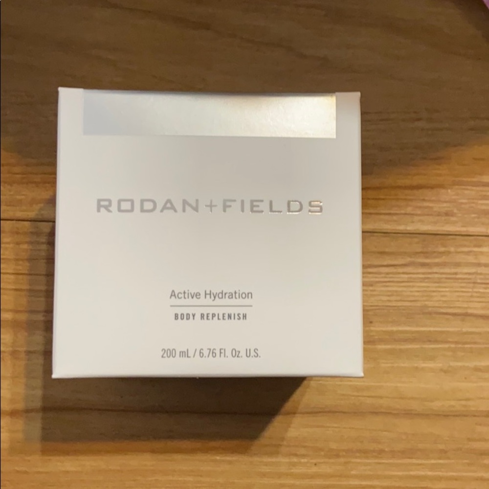 Active hydration body cream